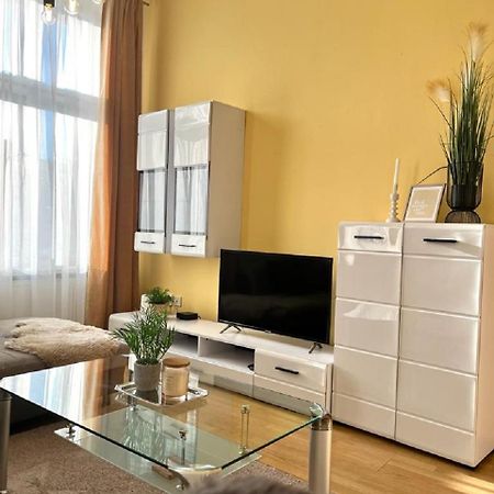 Apartment Olivia - Old Town Bratislava Eksteriør bilde